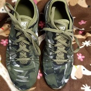 NIKE Dual Fusion TR HIT Crosstraining shoes CAMO